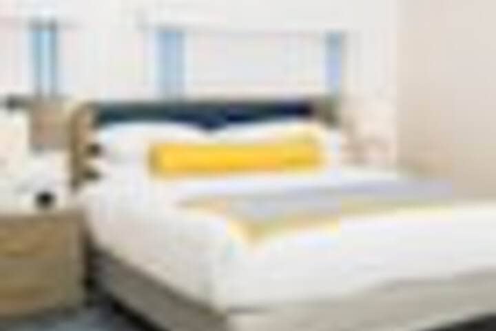 Room 80 of 273