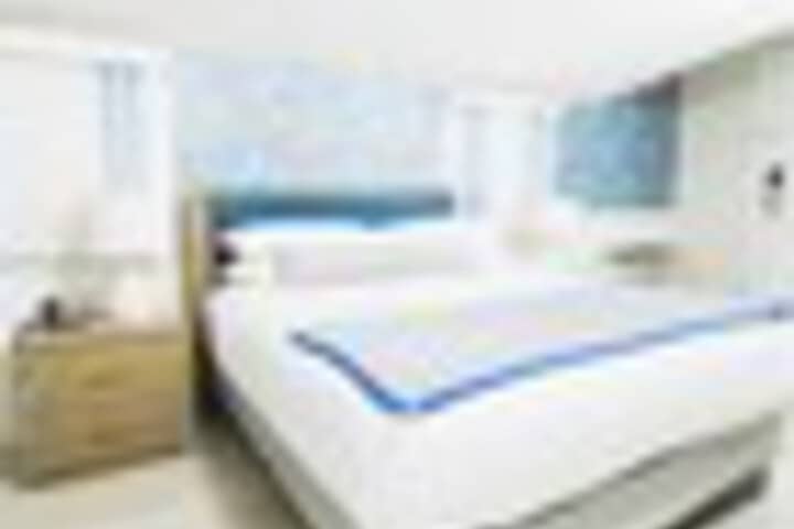 Room 77 of 273