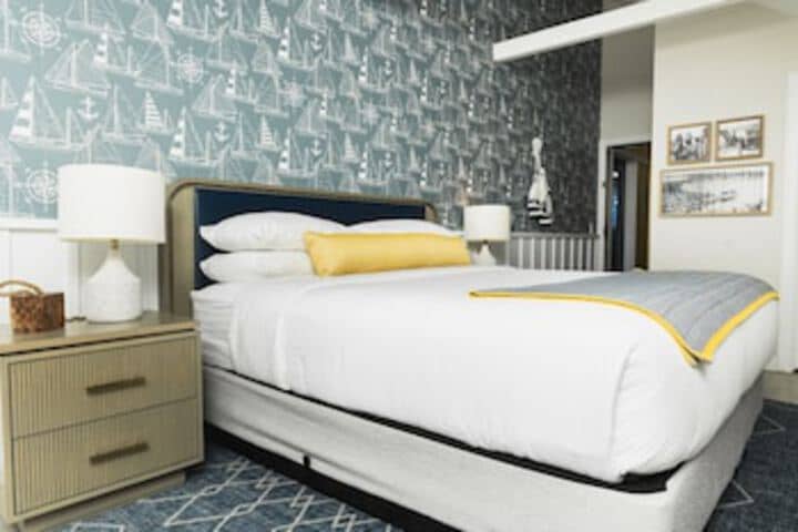Room 55 of 273